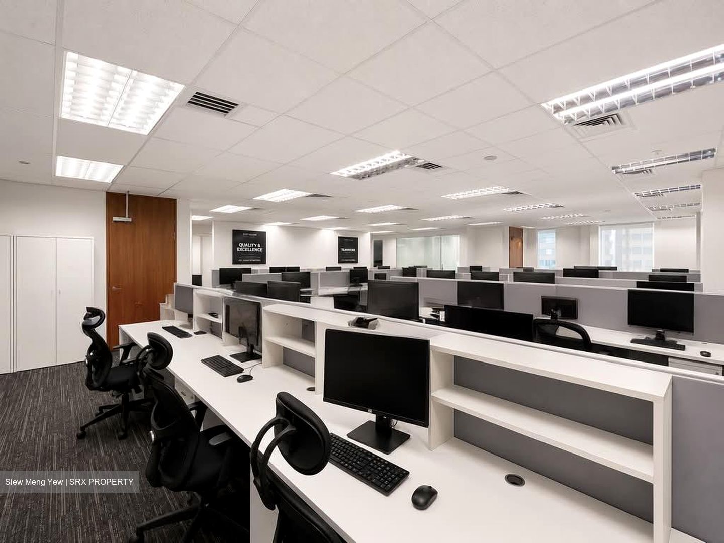 Bangkok Bank Building (D1), Office #590774351